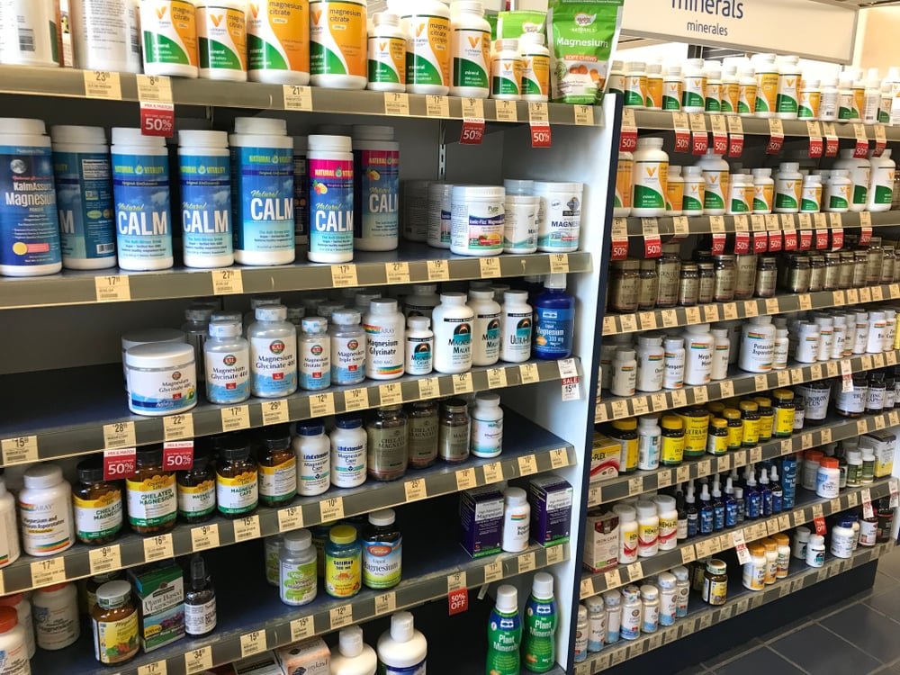 detox supplements at health food store